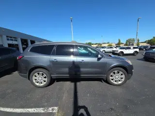 Chevrolet Traverse 2013 LT 4dr SUV con 1LT
