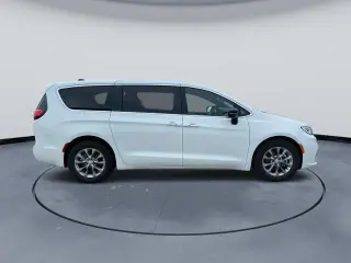 Chrysler Pacifica 2026 Limited 4dr Minivan