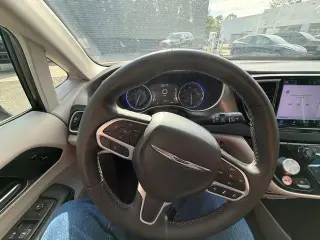 Chrysler Pacifica 2024 Touring L 4dr Mini-Van