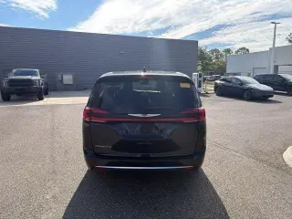 Chrysler Pacifica 2024 Touring L 4dr Mini-Van
