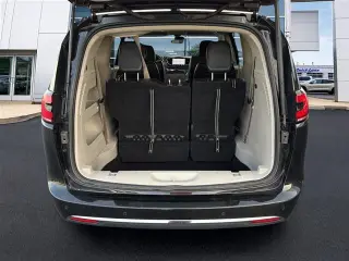 Chrysler Pacifica 2023 Touring L 4dr Mini-Van