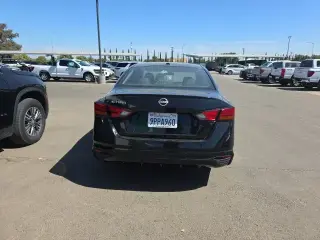 Nissan Altima 2025 2.5 SV 4dr Sedán