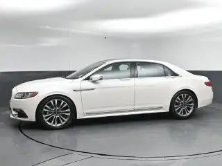 Lincoln Continental 2017 AWD Reserve 4dr Sedán