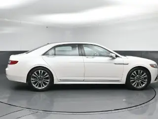 Lincoln Continental 2017 AWD Reserve 4dr Sedán