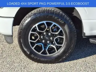Ford F-150 2023 4x4 XLT 4dr SuperCrew con cabina de 5,5 pies de largo
