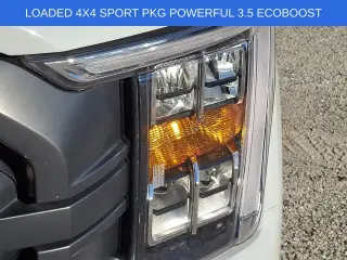 Ford F-150 2023 4x4 XLT 4dr SuperCrew con cabina de 5,5 pies de largo