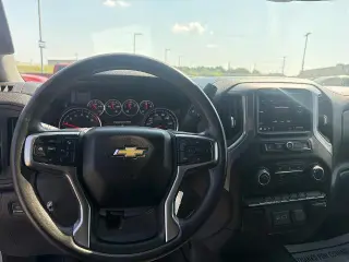Chevrolet Silverado 1500 Limited 2022 4x4 Custom 4dr Crew Cab con 5.8 ft. SB