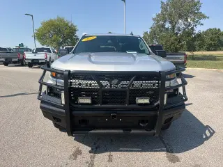 Chevrolet Silverado 1500 Limited 2022 4x4 Custom 4dr Crew Cab con 5.8 ft. SB