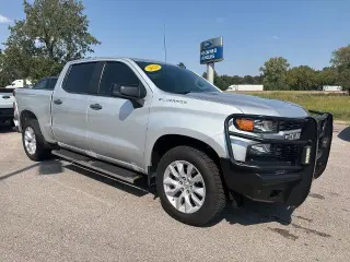 Chevrolet Silverado 1500 Limited 2022 4x4 Custom 4dr Crew Cab con 5.8 ft. SB