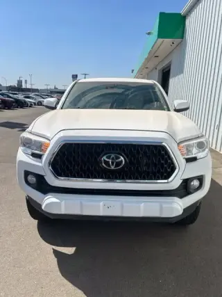 Toyota Tacoma 2022 4x4 TRD Pro 4puertas Double Cab 5.0 pies SB 6M