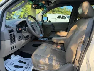 Nissan Titan 2010 4x4 LE 4dr Crew Cab Pickup de 2 puertas