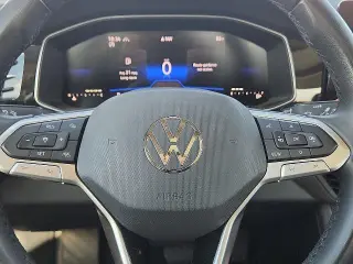 Volkswagen Jetta 2025 SE Sedán 4 puertas