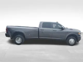 Ram 3500 2022 4x4 Laramie 4dr Crew Cab 8 ft. LB DRW Pickup