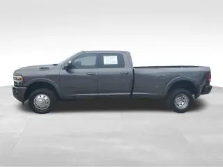 Ram 3500 2022 4x4 Laramie 4dr Crew Cab 8 ft. LB DRW Pickup