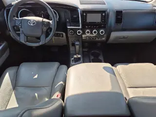 Toyota Sequoia 2018 4x4 SR5 4dr SUV
