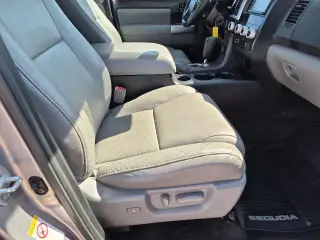 Toyota Sequoia 2018 4x4 SR5 4dr SUV