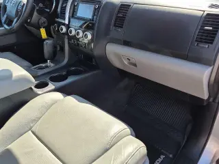 Toyota Sequoia 2018 4x4 SR5 4dr SUV