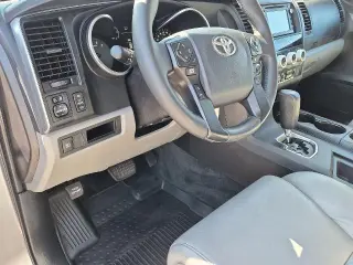 Toyota Sequoia 2018 4x4 SR5 4dr SUV
