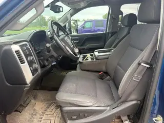 GMC Sierra 2500HD 2017 4x4 SLE 4dr Crew Cab LB