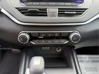 Nissan Altima 2019 2.5 S 4dr Sedán