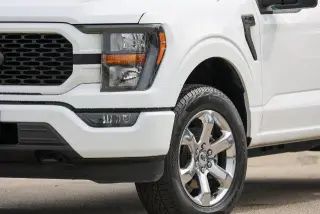 Ford F-150 2023 4x4 XL 4 puertas SuperCab 6.5 pies SB