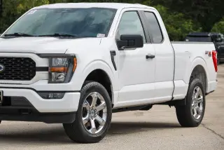 Ford F-150 2023 4x4 XL 4 puertas SuperCab 6.5 pies SB