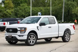 Ford F-150 2023 4x4 XL 4 puertas SuperCab 6.5 pies SB