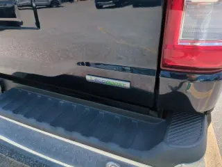Ford F-150 2022 4x4 Lariat 4dr SuperCrew 6.5 ft. SB