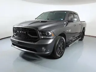 Ram 1500 2018 4x4 Night 4dr Crew Cab 5.5 ft. SB Pickup