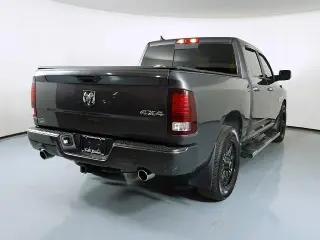 Ram 1500 2018 4x4 Night 4dr Crew Cab 5.5 ft. SB Pickup