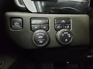 Chevrolet Silverado 1500 2023 4x4 LT 4dr Crew Cab 5.8 ft. SB con 1LT