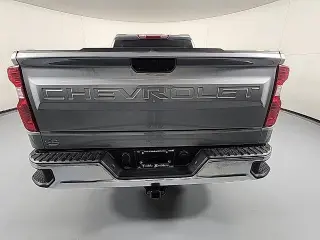 Chevrolet Silverado 1500 2023 4x4 LT 4dr Crew Cab 5.8 ft. SB con 1LT