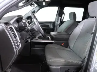 Ram 1500 Clásico 2021 4x4 SLT 4dr Cabina de Crew 5.5 ft. Pickup