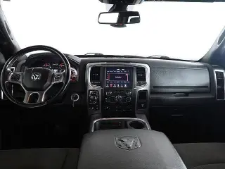 Ram 1500 Clásico 2021 4x4 SLT 4dr Cabina de Crew 5.5 ft. Pickup
