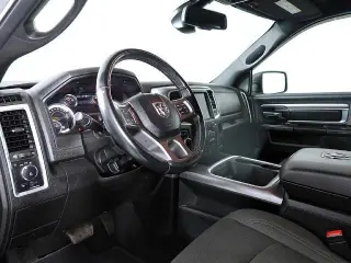Ram 1500 Clásico 2021 4x4 SLT 4dr Cabina de Crew 5.5 ft. Pickup
