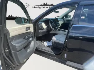 Nissan Pathfinder 2022 AWD SV 4dr SUV