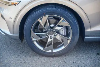 Genesis Electrified GV70 2023 AWD 4dr SUV