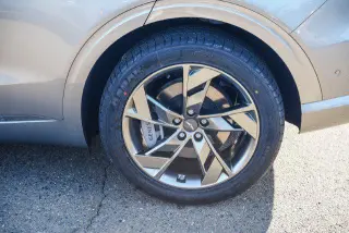 Genesis Electrified GV70 2023 AWD 4dr SUV