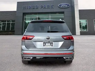 Volkswagen Tiguan 2024 AWD SEL R-Line 4Motion SUV de 4 puertas
