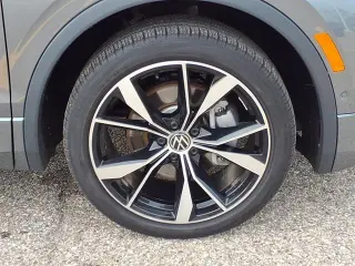 Volkswagen Tiguan 2024 AWD SEL R-Line 4Motion SUV de 4 puertas