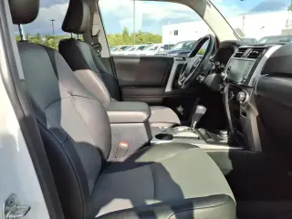 Toyota 4Runner 2023 4x4 SR5 Premium 4dr SUV