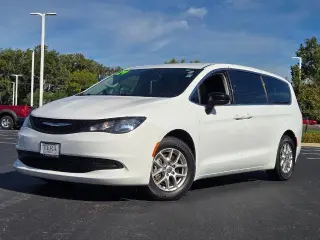 Chrysler Voyager 2024 LX 4dr Minivan