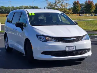 Chrysler Voyager 2024 LX 4dr Minivan