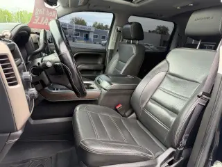 GMC Sierra 1500 2017 4x4 Denali 4dr Crew Cab 5.8 ft. SB