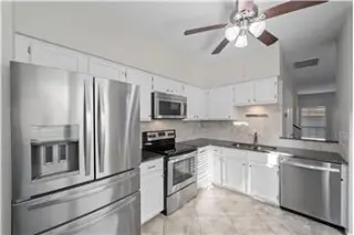 Propiedad de alquiler con 2 dormitorios y 2.5 baños en Houston