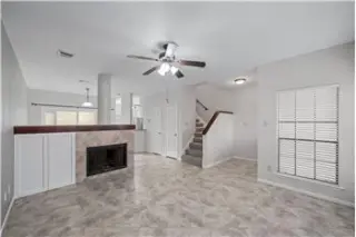 Propiedad de alquiler con 2 dormitorios y 2.5 baños en Houston