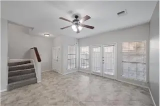 Propiedad de alquiler con 2 dormitorios y 2.5 baños en Houston