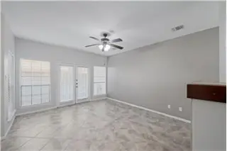 Propiedad de alquiler con 2 dormitorios y 2.5 baños en Houston