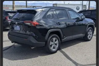 Toyota RAV4 Híbrida 2025 LE 4WD 4 puertas SUV