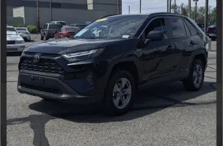 Toyota RAV4 Híbrida 2025 LE 4WD 4 puertas SUV